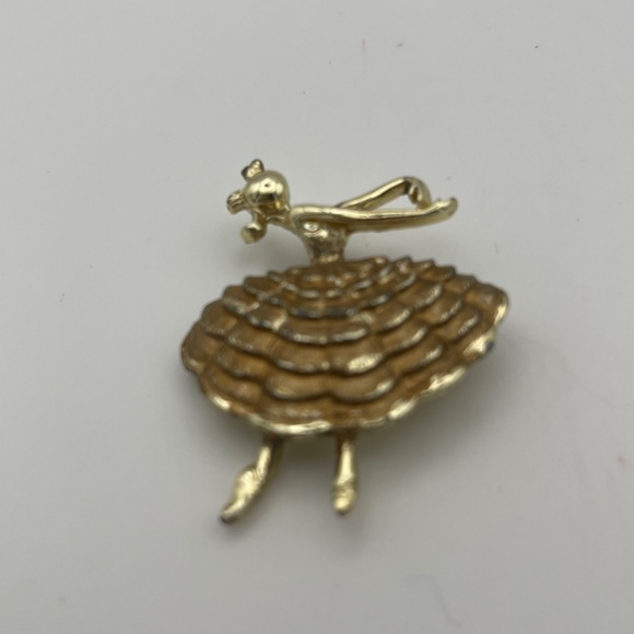 Vintage Ballerina Textured Brooch Pin Gold Tone  Dance - Picture 4 of 6